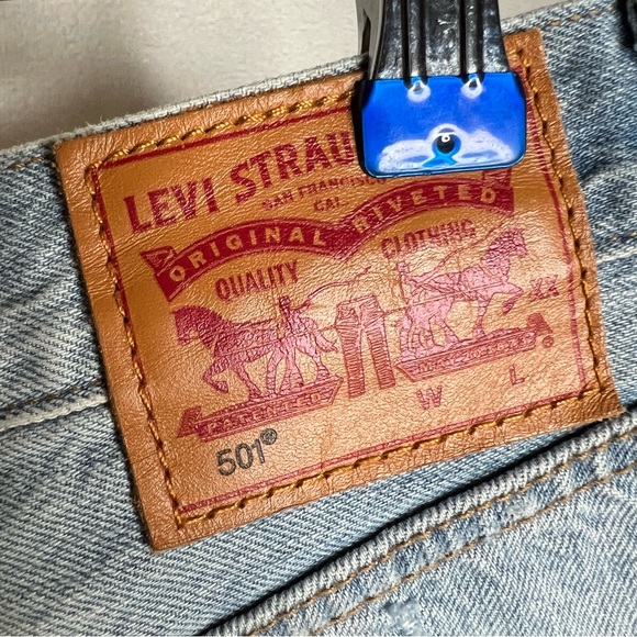 Levi’s 501 Womens Blue Jean Button Fly Jean Shorts Size W 28 - Picture 5 of 9